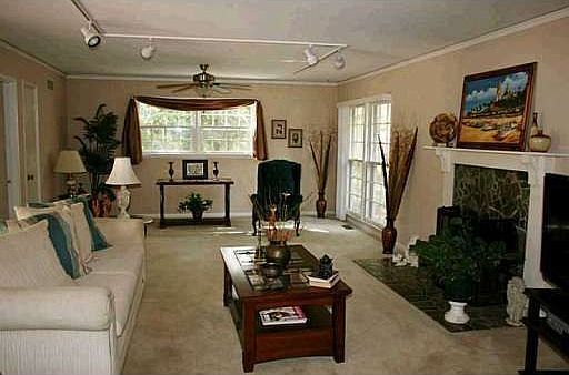 4th image of 2942 Highbrook Ct