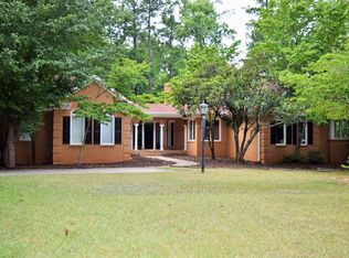 150 Deer Glen Dr, Fayetteville, GA