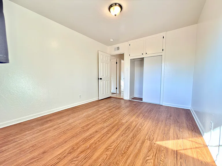 1268 W Avenue H12 — Photo 25