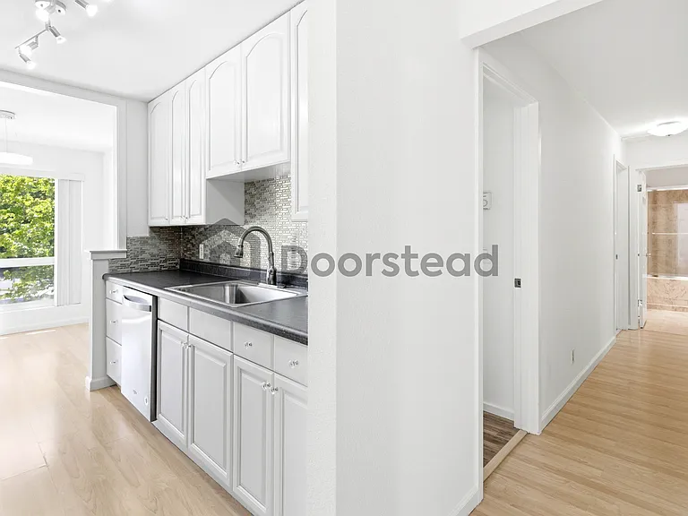 12700 NE 8th St #E303 — Photo 22