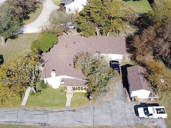 3rd image of 1104 N Powell Pkwy