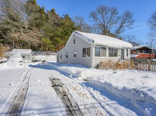 11 Buzzards Bay Dr, Plymouth, MA 02360
