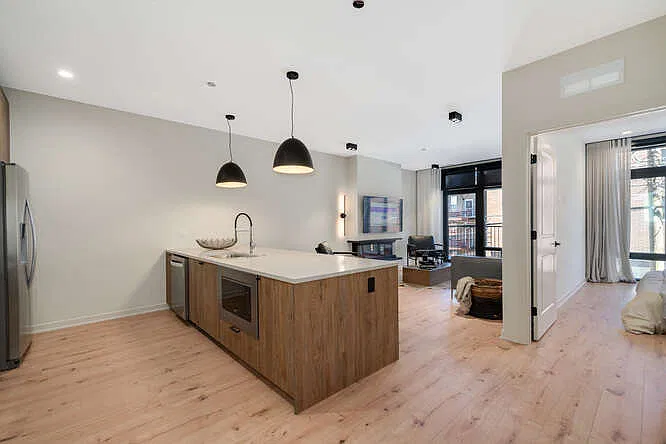 2 bed, 1250 sqft, $4,500 — Photo 2