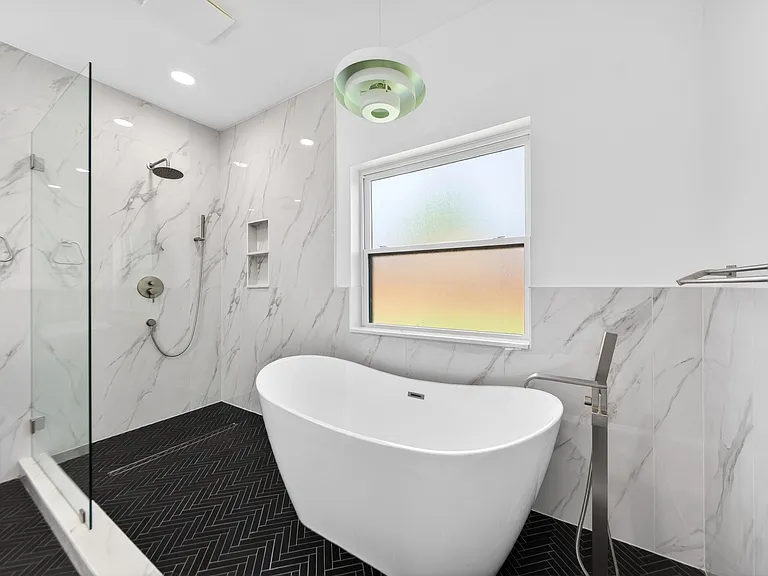 1213 Sycamore Dr — Photo 17