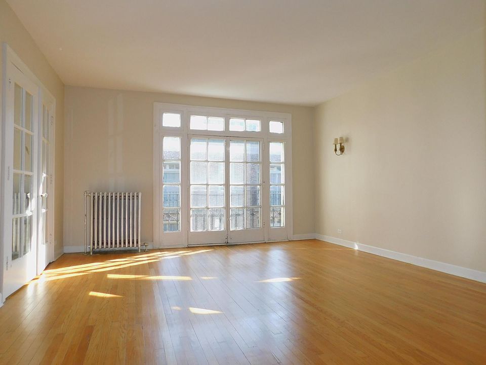 1st image of 913 Elmwood Ave #K3