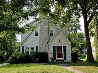 300 May Ave, Glen Ellyn, IL 60137