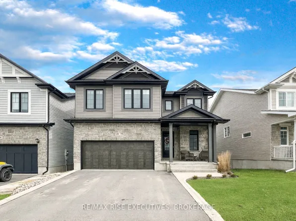 692 Halloway Dr, Kingston, ON K7K 0H4