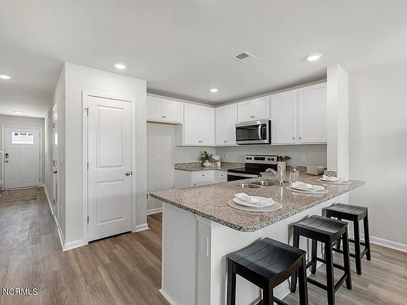 2nd image of 4199 High Glen Dr