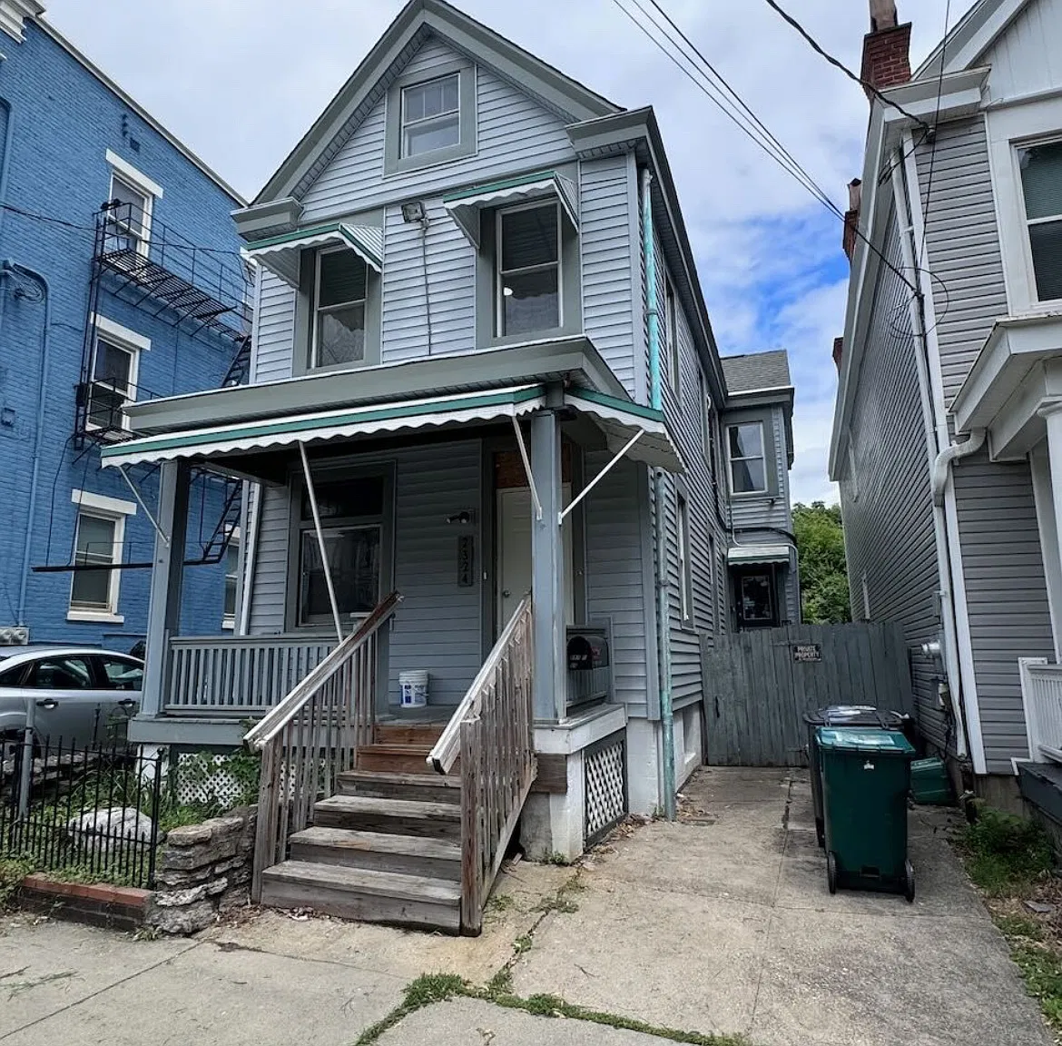 2324 W Clifton Ave — Photo 1