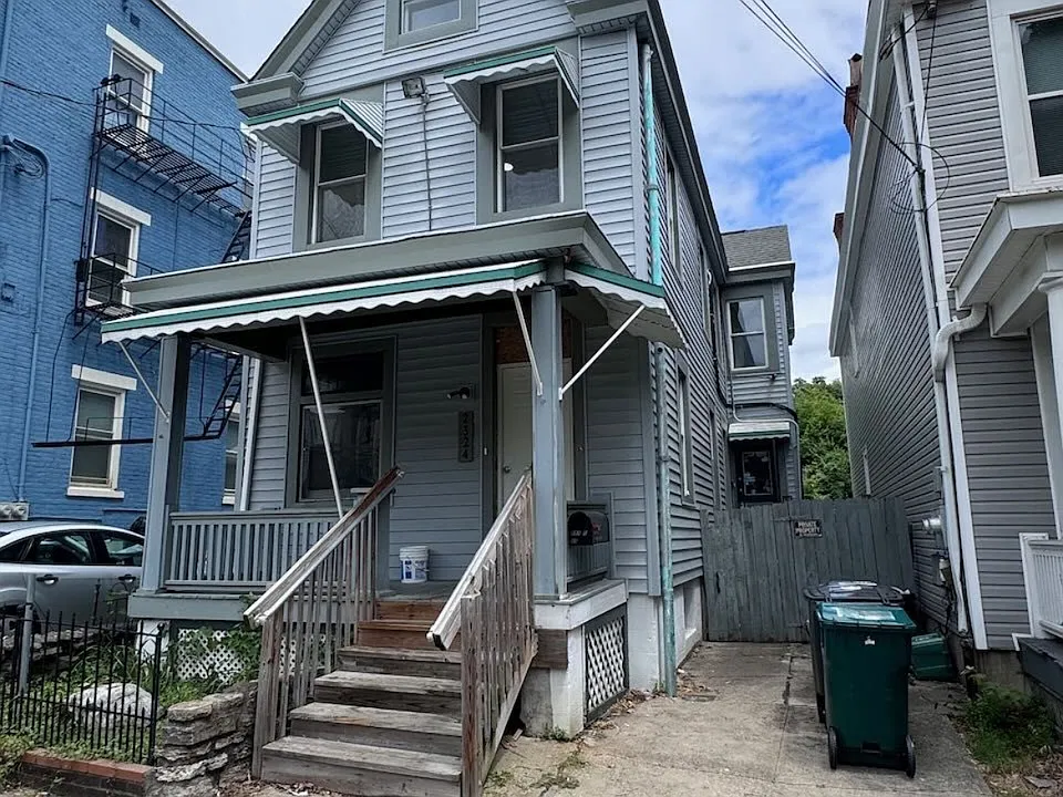 2324 W Clifton Ave