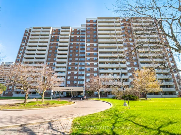 301 Prudential Dr #701, Toronto, ON M1P 4V3