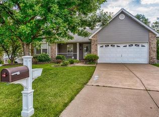 2622 Wykeham Dr, Saint Charles, MO
