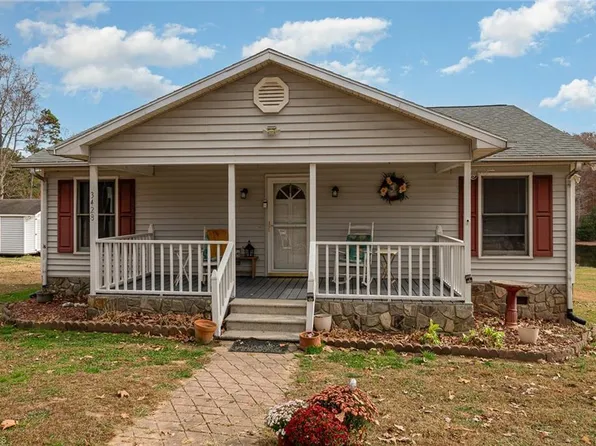 3428 Lacy Hodge Dr, Sophia, NC 27350