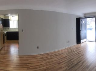 2303A W 14 Mile Rd, Royal Oak, MI 48073