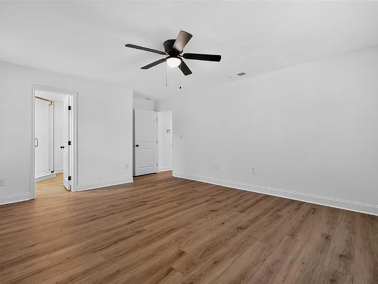 2808 Woodland Dr — Photo 12