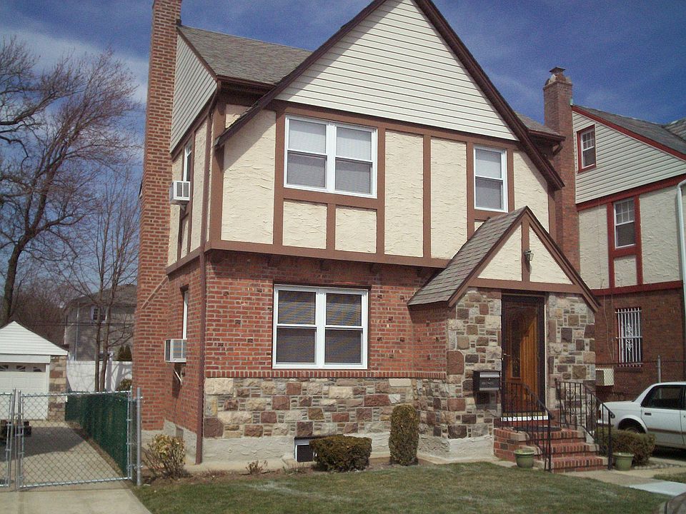 1st image of 17647 132nd Ave