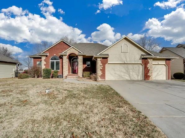 8602 W Shadow Lakes St, Wichita, KS 67205