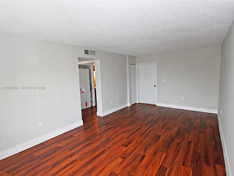 9411 SW 4th St #308 — Photo 3