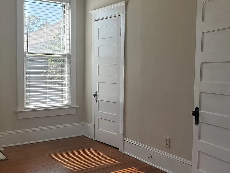 381B Spring St #B — Photo 30