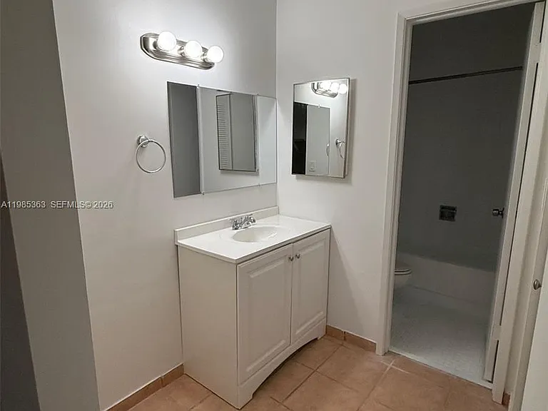 425 W Park Dr #9 — Photo 12