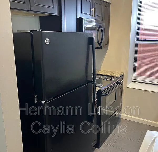3856 Folsom Ave #1F — Photo 4