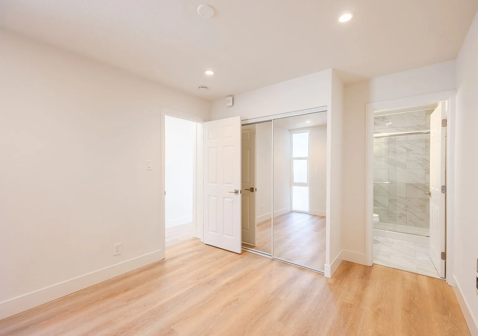 940 Guerrero St Unit 16 - Image 2