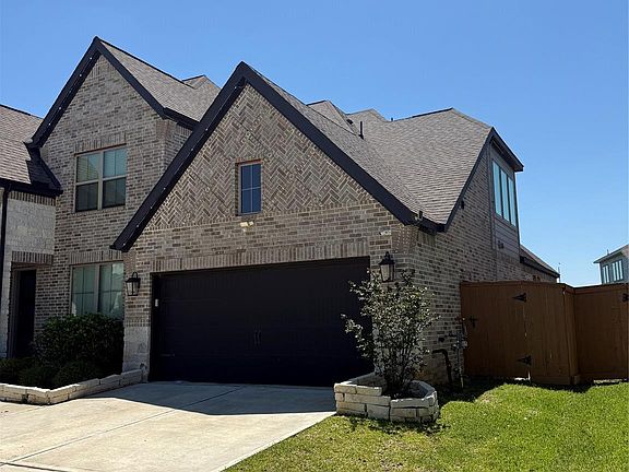 4th image of 563 Santa Rosa Hills Dr
