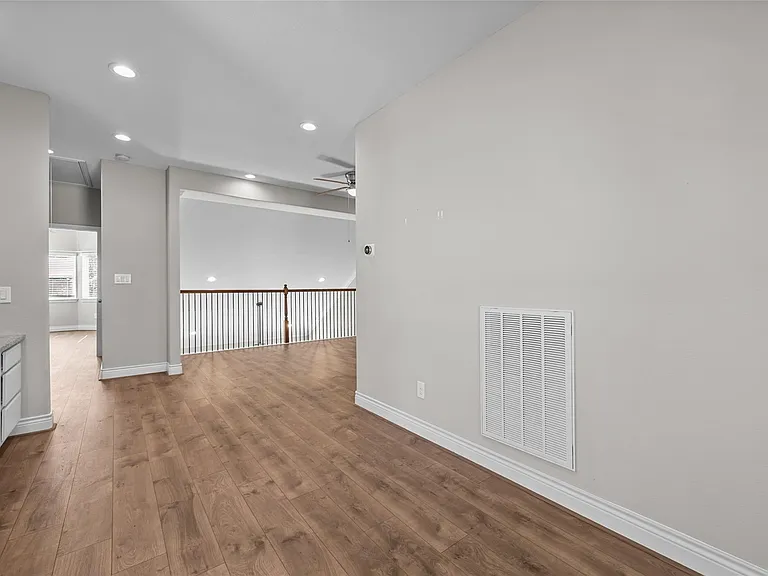 14603 Sanour Dr — Photo 29