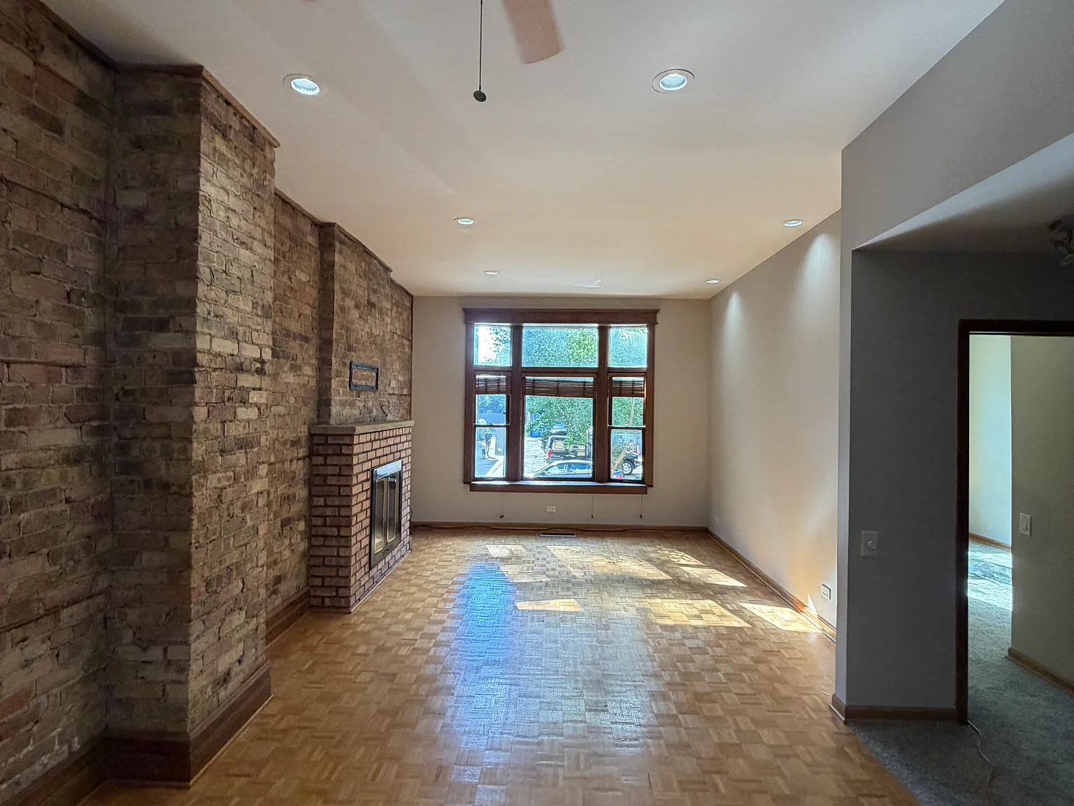 2 bed, 1200 sqft, $3,400 — Photo 2