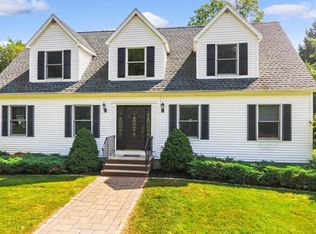 921 Augusta Rd, Bowdoin, ME 04287