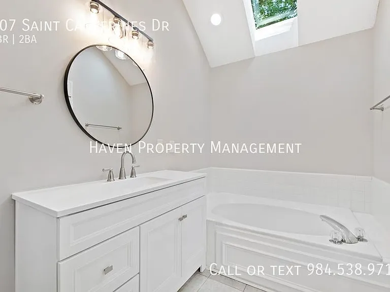 707 Saint Catherines Dr — Photo 25