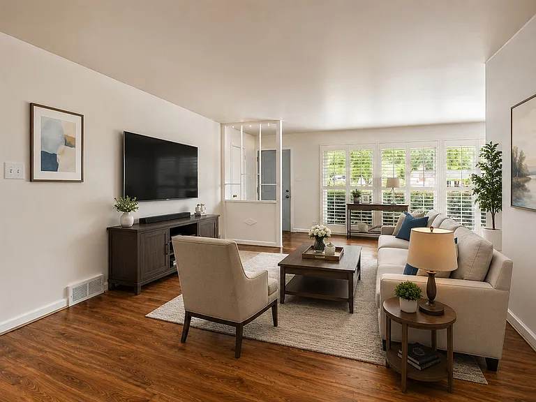 408 S Albert St — Photo 4