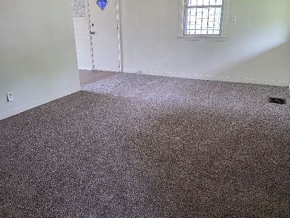2nd image of 4104 Larkspur Dr