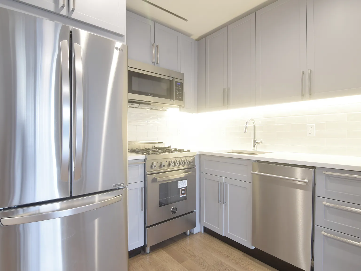 359 Linden Street — Photo 2