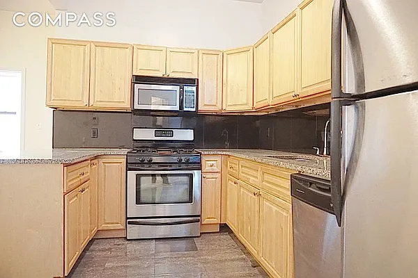 Rented by Compass | media 9