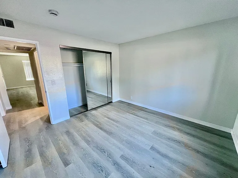 Foothill Apartments — Photo 11