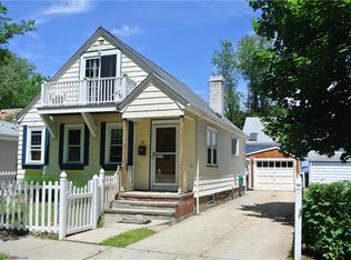 25 Sandringham Ave, Providence, RI 02908