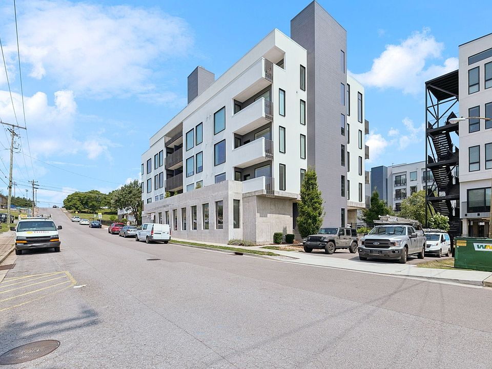 1st image of 806 Olympic St #303