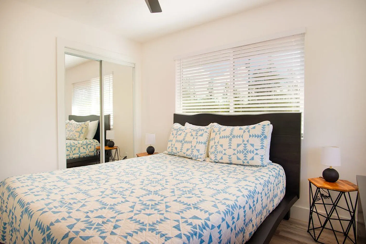 3 bed, 2.0 bath, 1227 sqft, $4,320 — Photo 4