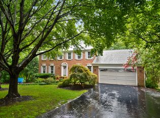 10128 Hillington Ct, Vienna, VA 22182