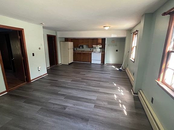 4th image of 233 South St APT 4
