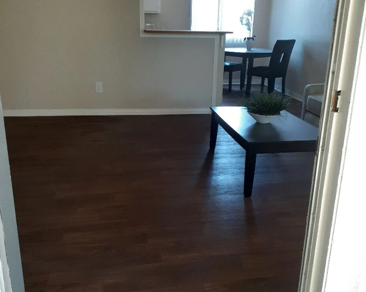 Ready for move in 2 bedroom — Photo 2