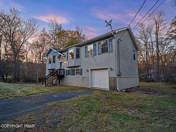 3rd image of 2214 Vista Cir