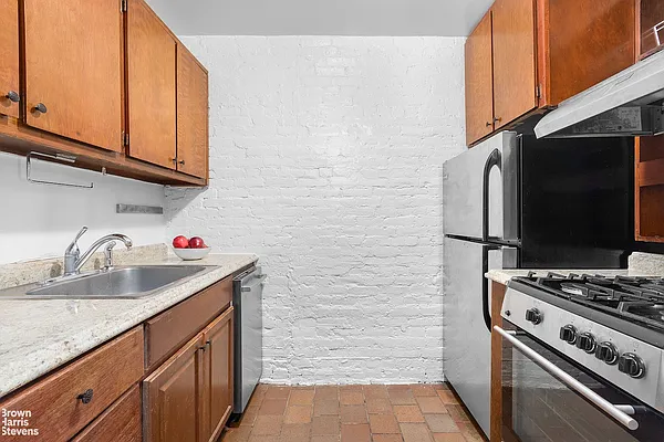 Rented by Brown Harris Stevens | media 5