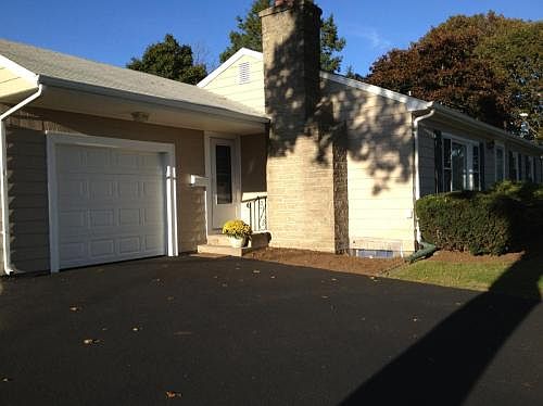 2nd image of 82 Howland Ave
