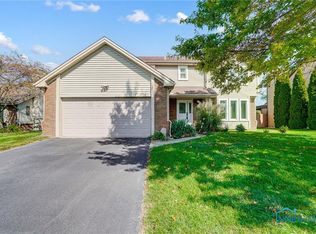 3131 Cindy Dr, Oregon, OH 43616