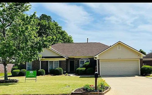 4979 Waterview Dr Photo 1