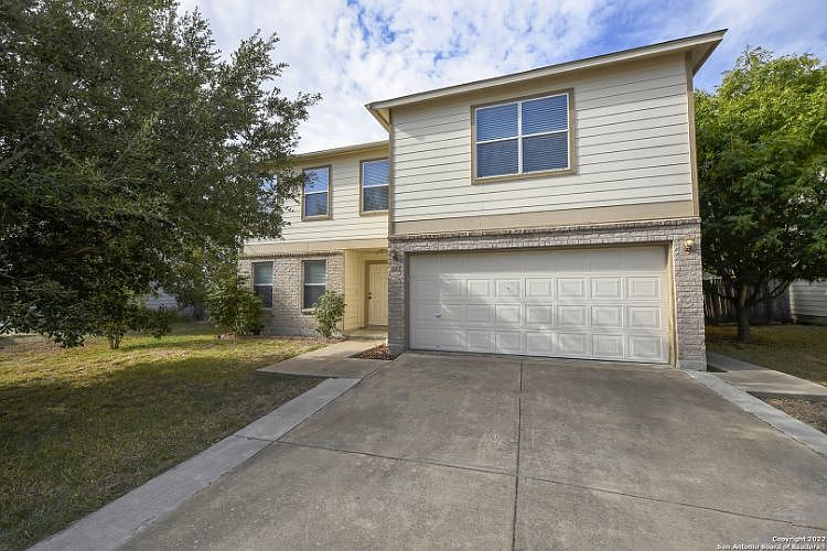 1st image of 647 Northlake Dr