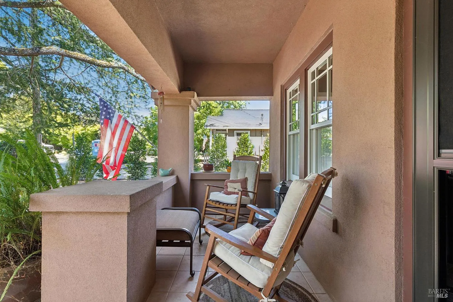 1734 Vineyard Avenue - Photo 3