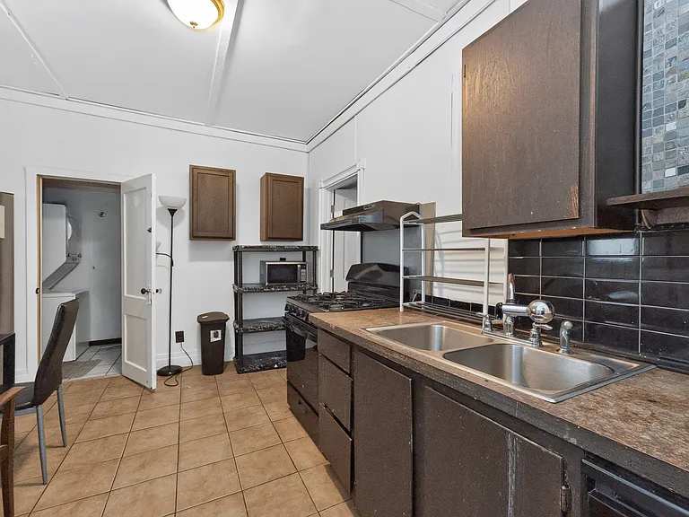 27 McKinley St #1 — Photo 9